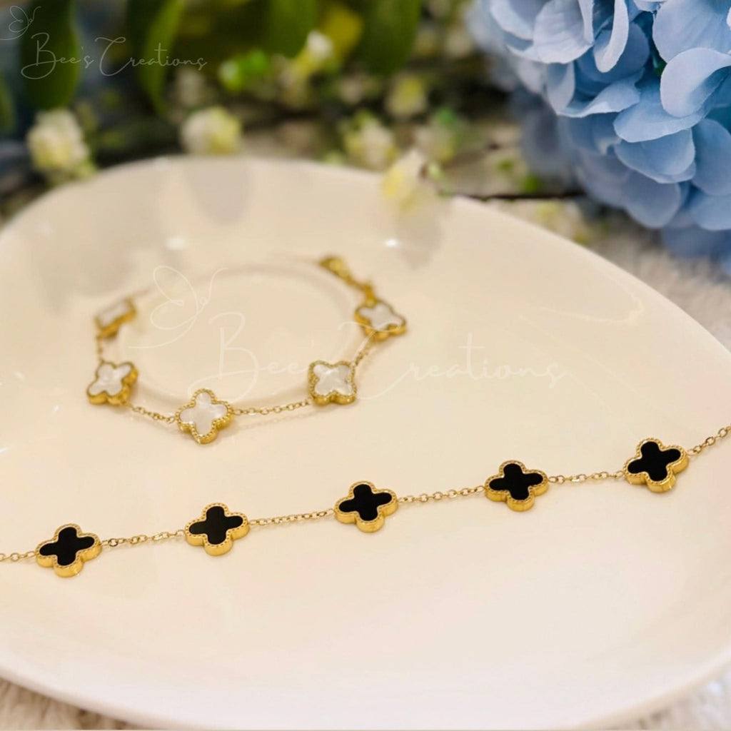Elegant White Clover Bracelet – Gold Stainless Steel | Premium Shine