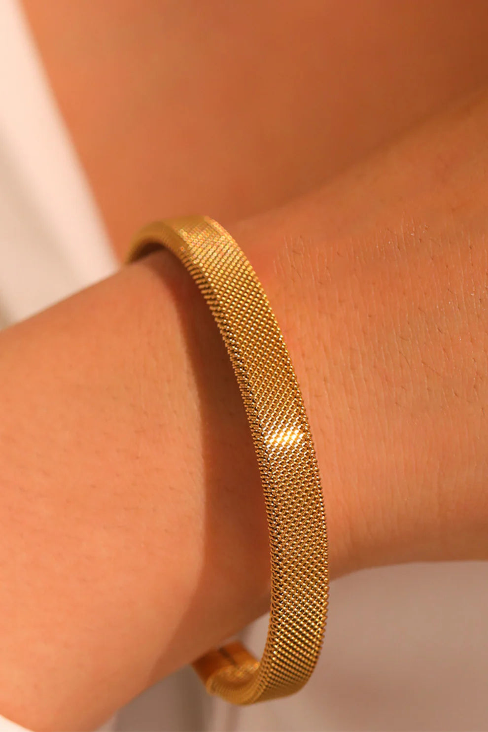 Women’s One-Carat Gold Bracelet – Premium Luxury Bangle
